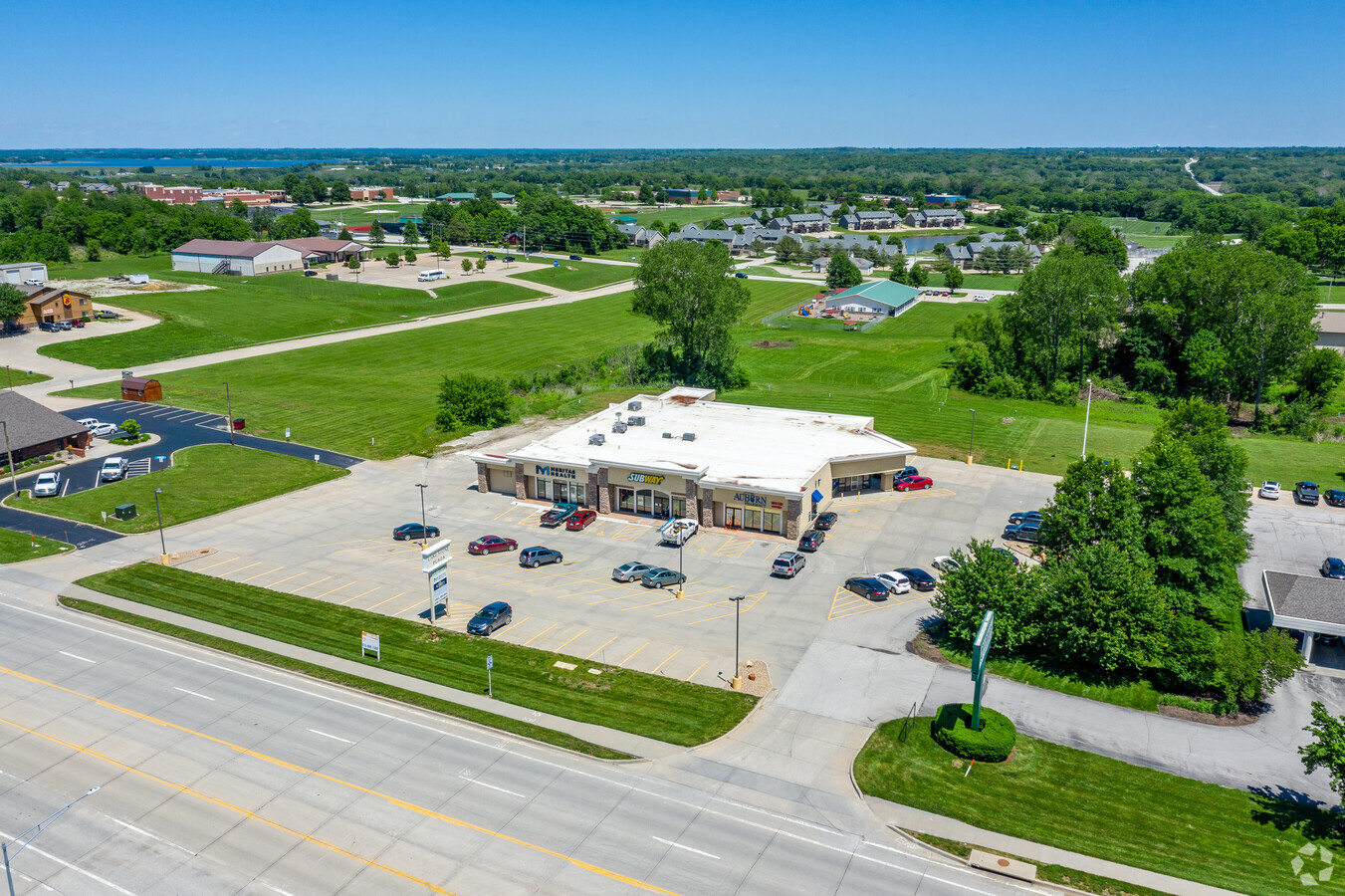 1103 S Us Highway 169, Smithville, Mo 64089 