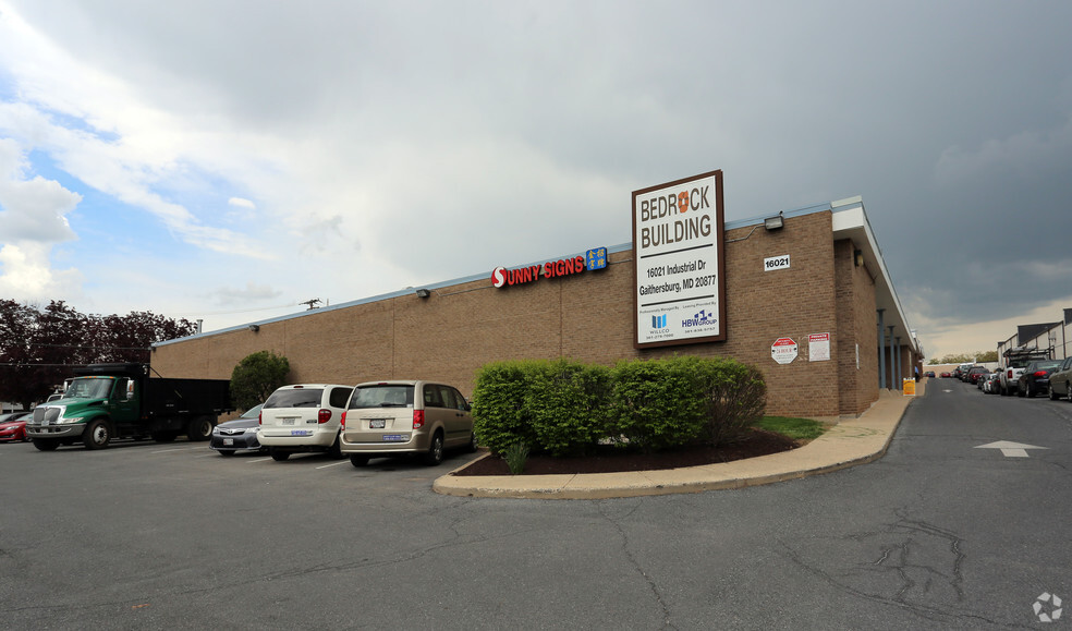 16021 Industrial Dr, Gaithersburg, MD for sale - Building Photo - Image 1 of 1