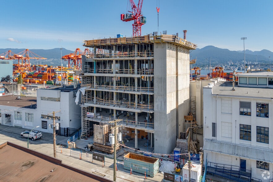 505 Railway St, Vancouver, BC for lease - Primary Photo - Image 1 of 9