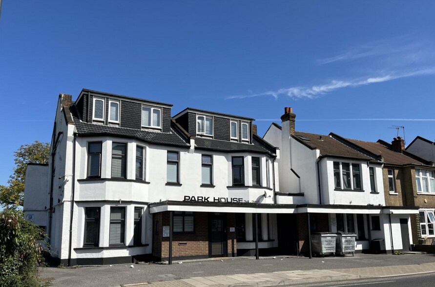 3438 Pinner Rd, Harrow, HA1 4AZ