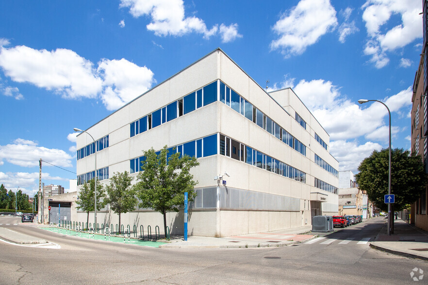 Calle Nestares, 20, Madrid, Madrid for lease - Building Photo - Image 2 of 2