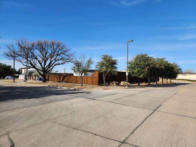 2505 Pecan St, Carrollton, TX for sale - Primary Photo - Image 1 of 4