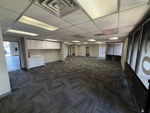 2425 W 12th St, Tempe, AZ for lease Interior Photo- Image 1 of 11