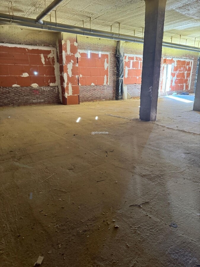 Torrejón de Velasco, MAD 28990 - Unit Bloque 1, Módulo 1 -  - Interior Photo - Image 1 of 8