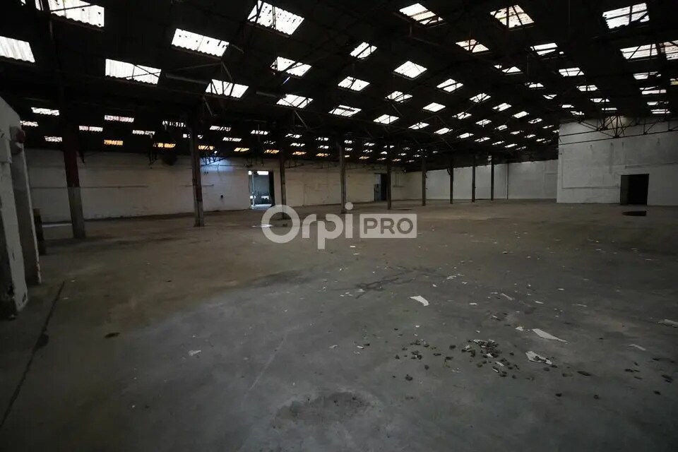 Industrial in Chevigny-Saint-Sauveur for sale Building Photo- Image 1 of 5