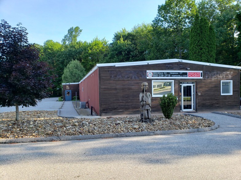 111 Main St, Hebron, CT for sale - Building Photo - Image 1 of 1