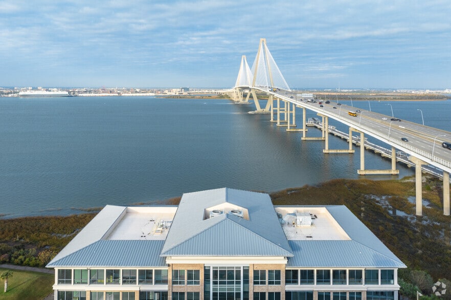 75 Port City Lndg, Mount Pleasant, SC for lease - Building Photo - Image 3 of 16