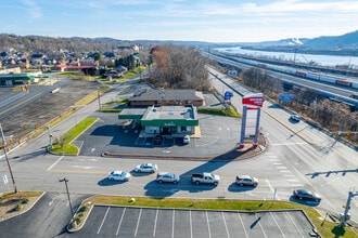 1654 W State St, Baden, PA for lease Interior Photo- Image 2 of 7