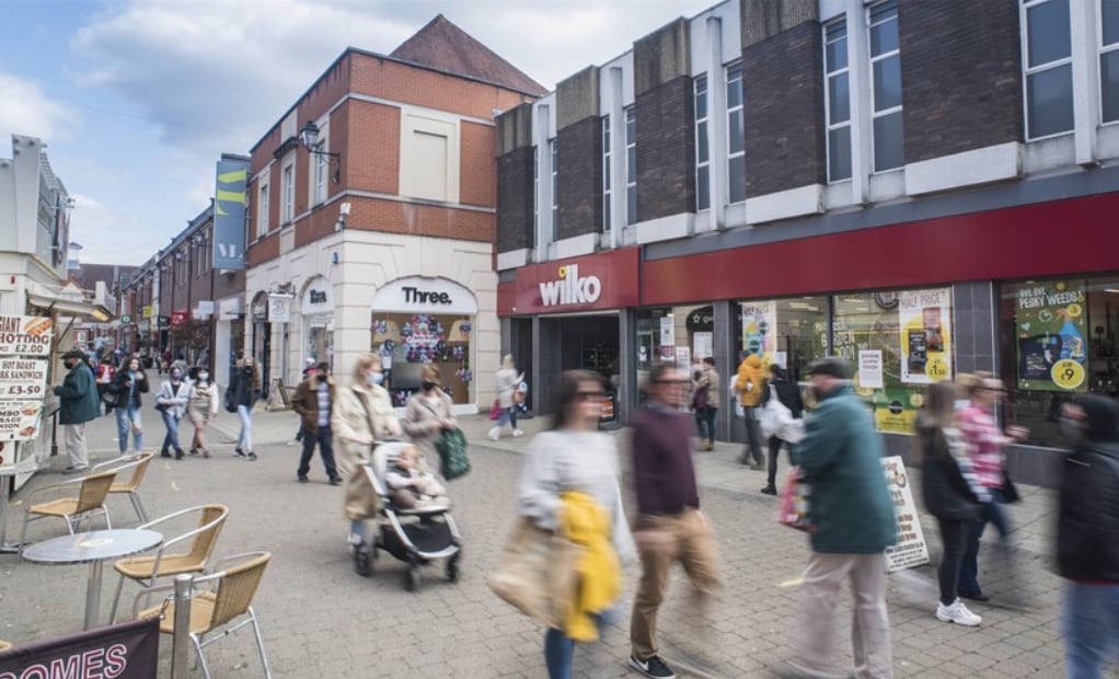 1A Vicar Ln, Chesterfield, DBY S40 1PY Retail for Lease