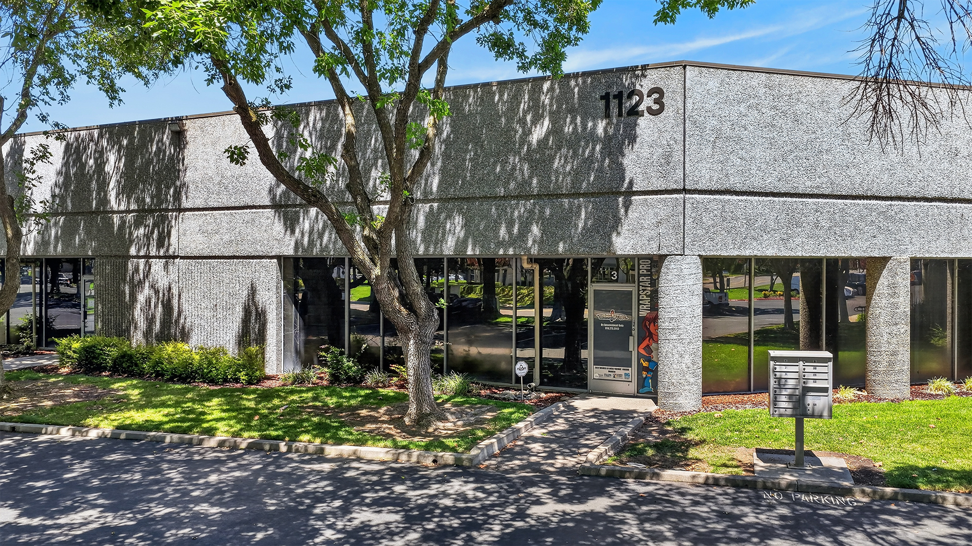 1045 W National Dr, Sacramento, CA for lease Building Photo- Image 1 of 1