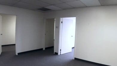 127 Gaither Dr, Mount Laurel, NJ for lease - Commercial Listing Video 