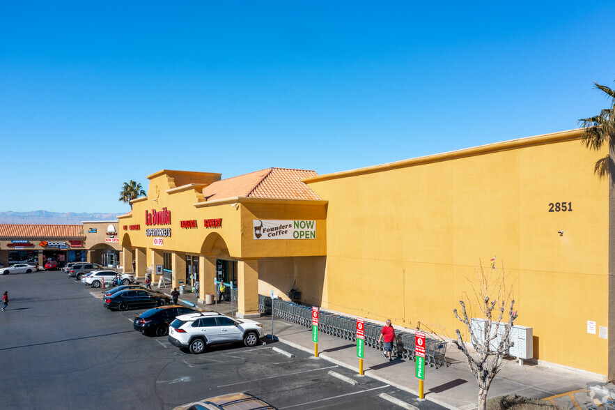 2801-2851 N Green Valley Pky, Henderson, NV for sale - Primary Photo - Image 1 of 1