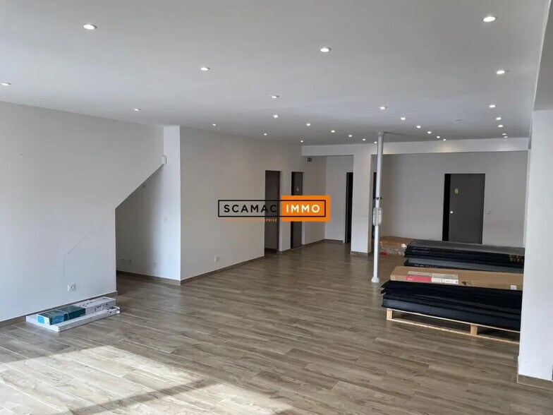 Office in Carqueiranne for lease - Interior Photo - Image 3 of 9