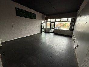 14 Central Av, Lutterworth for lease Interior Photo- Image 1 of 3