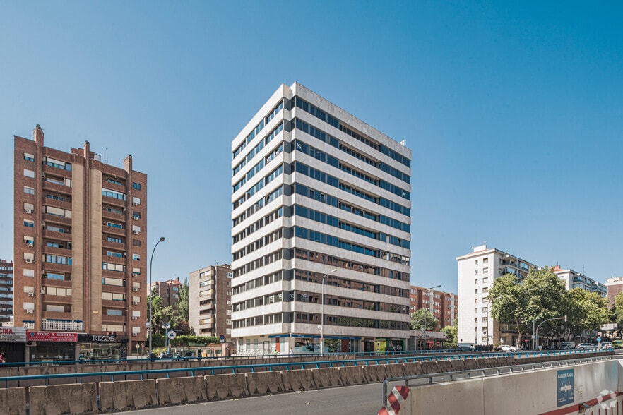 Calle Alberto Alcocer, 46 B, Madrid, Madrid for sale - Primary Photo - Image 1 of 1