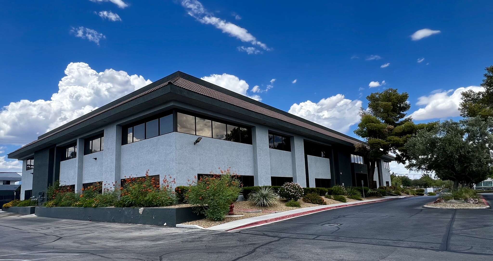 2755-2795 E Desert Inn Rd, Las Vegas, NV for lease Building Photo- Image 1 of 7