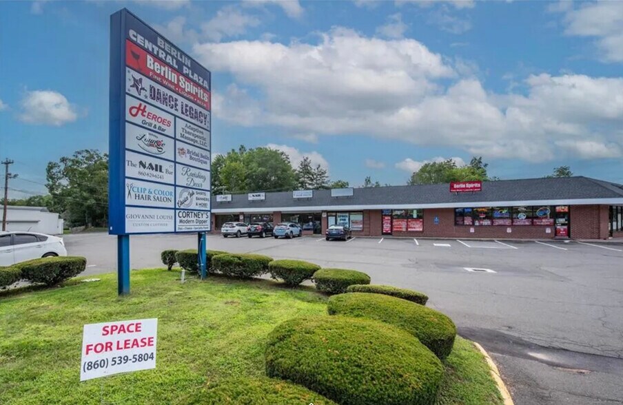 110-128 Mill St, Berlin, CT for lease - Building Photo - Image 3 of 3