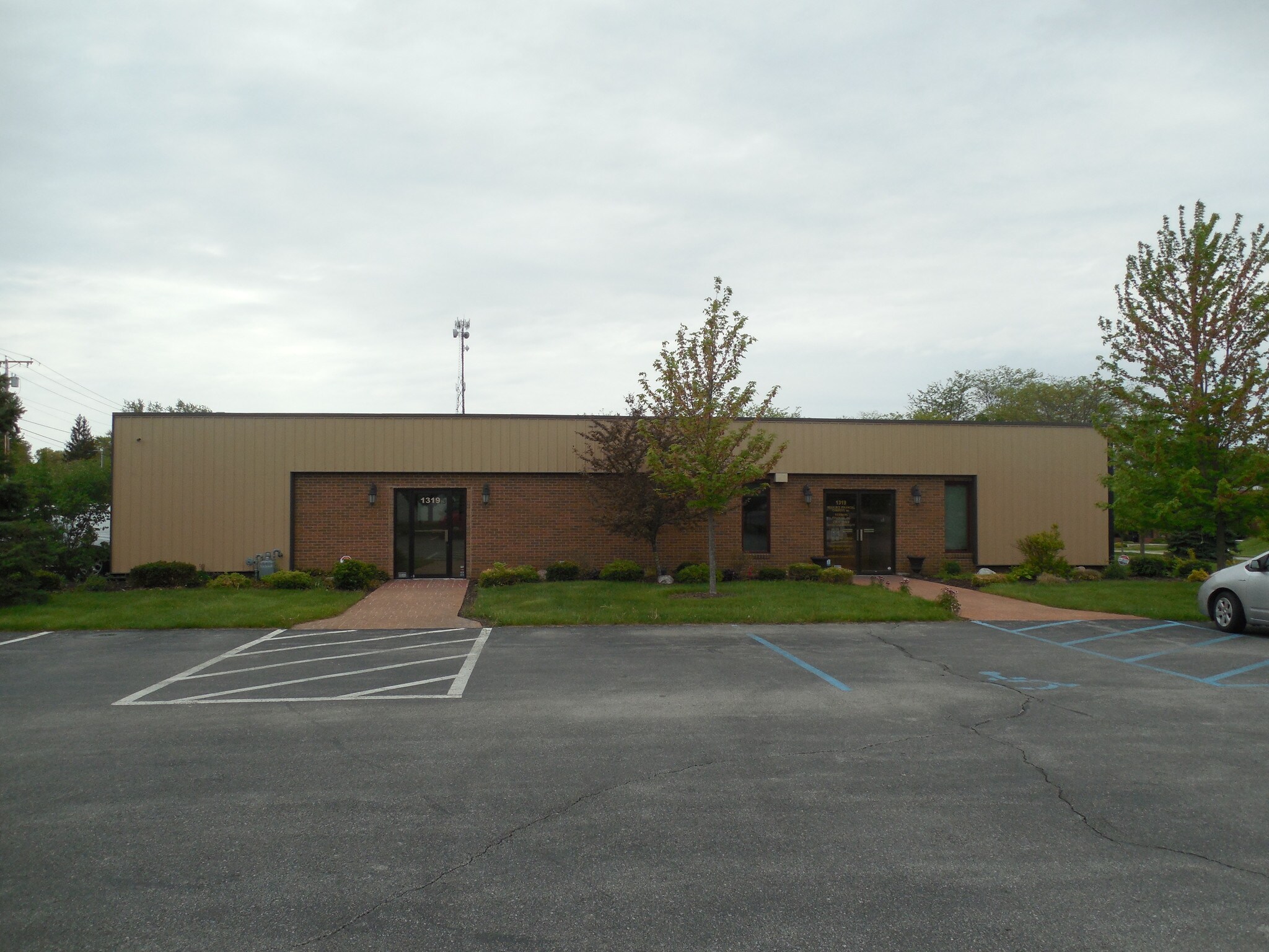 1319 Magnavox Way, Fort Wayne, IN for sale Building Photo- Image 1 of 1