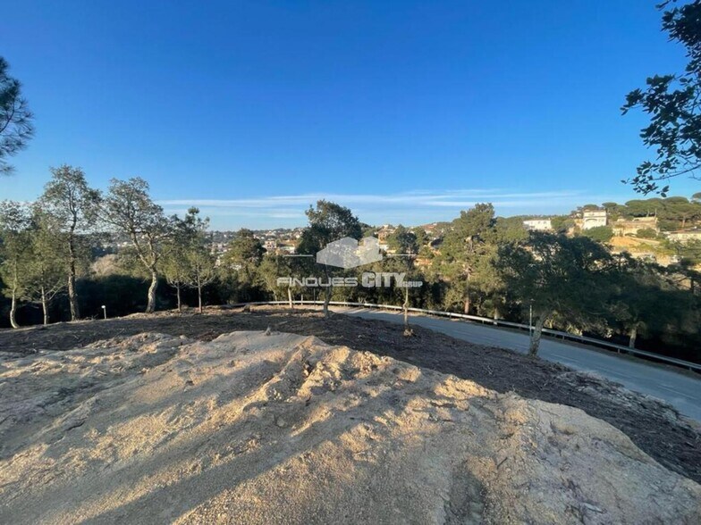Land in Lloret de Mar, Gerona for sale - Building Photo - Image 2 of 5