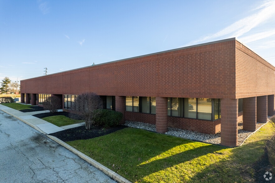 2500 Eisenhower Ave, Norristown, PA for lease - Building Photo - Image 3 of 6
