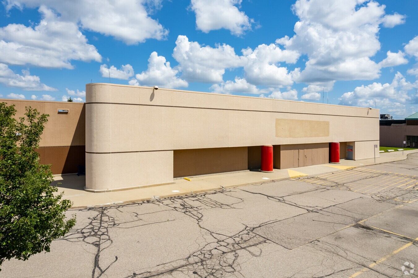 35700 Van Dyke Ave, Sterling Heights, MI 48312