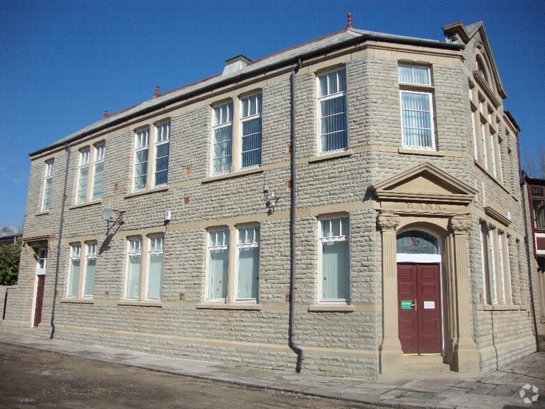 77 Railway Rd, Chorley for lease - Primary Photo - Image 1 of 1