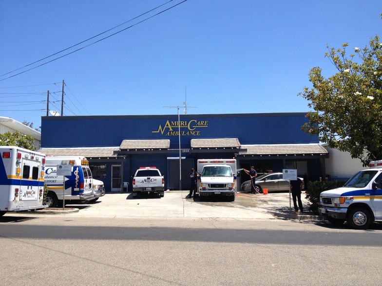 1924 Commercial St, Escondido, CA for lease - Building Photo - Image 1 of 13
