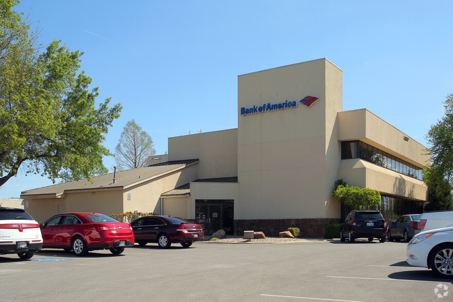 1800 S Elm Pl, Broken Arrow, OK for lease - Primary Photo - Image 2 of 15