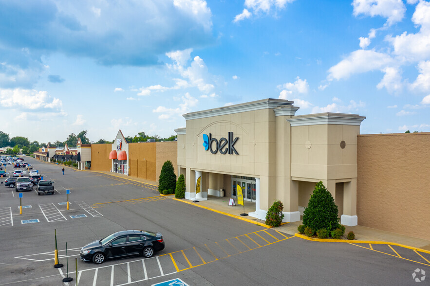 2008 Memorial Blvd, Springfield, TN for sale - Primary Photo - Image 1 of 1