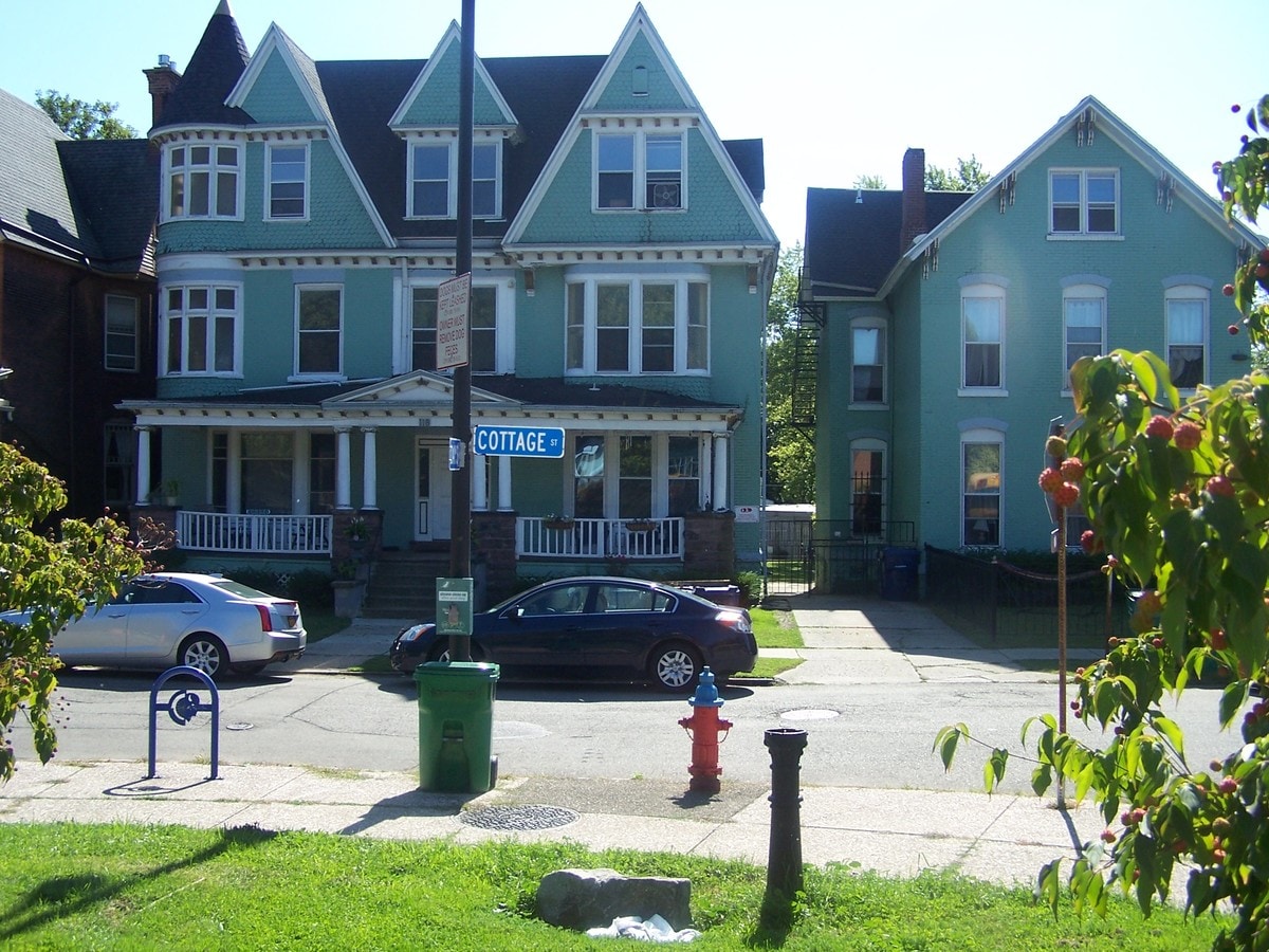 118126 Cottage St, Buffalo, NY 14201