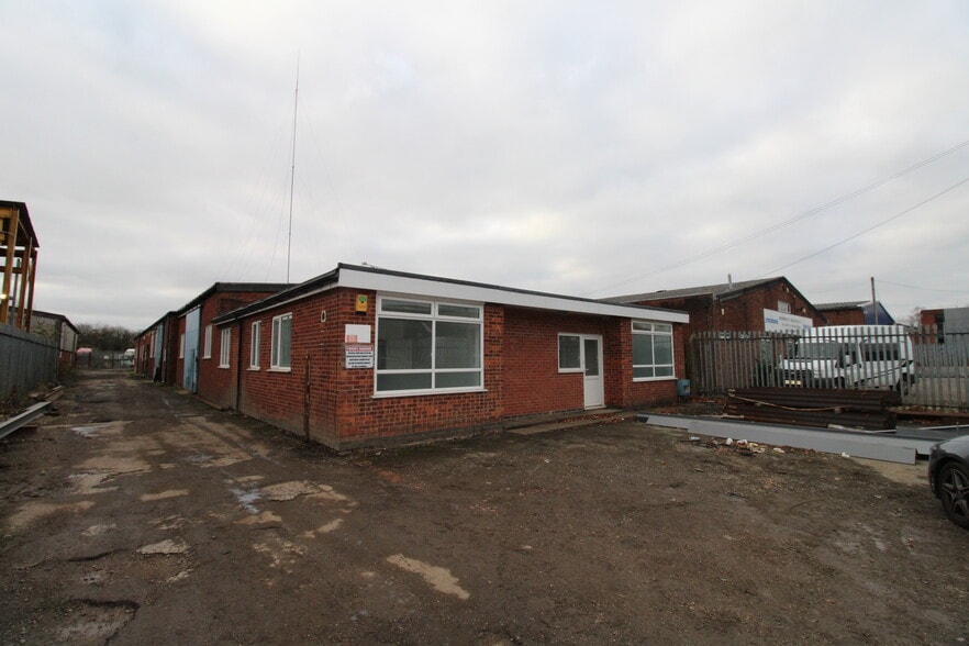 Whitacre Rd, Nuneaton for sale - Building Photo - Image 1 of 1