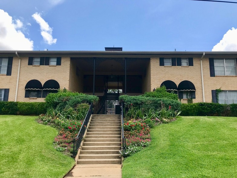 528 S Saunders Ave, Tyler, TX for sale - Building Photo - Image 2 of 13