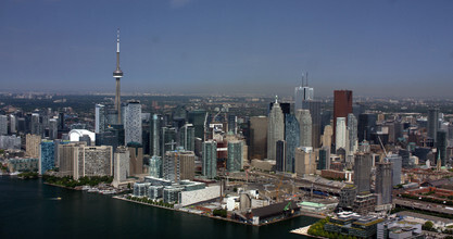 370 King St W, Toronto, ON - AERIAL  map view