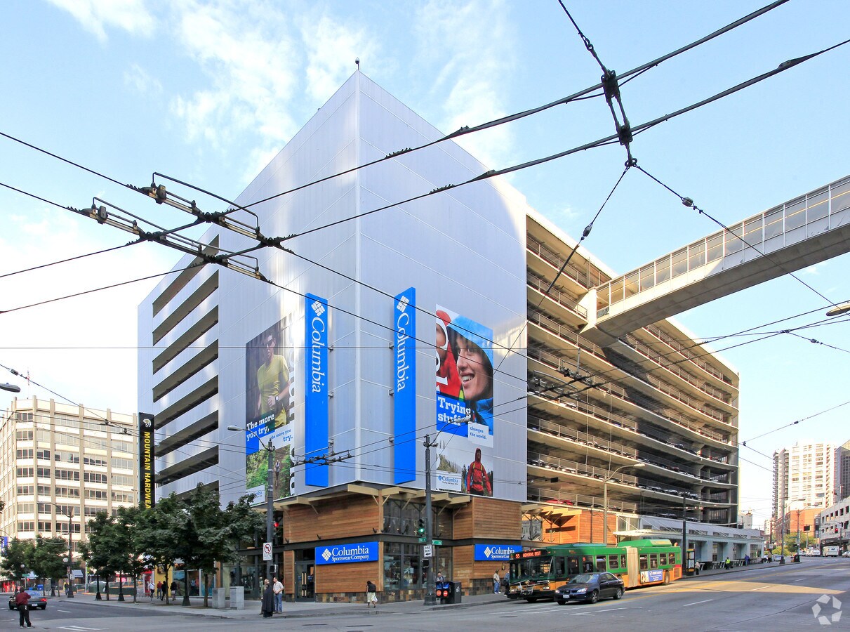 1601 3rd Ave, Seattle, WA 98101 Columbia Sportswear 3rd & Pine