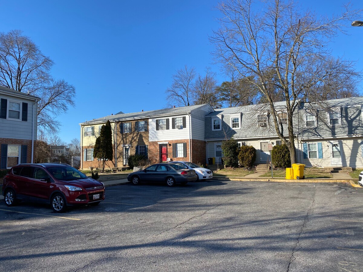 8210 Stewarton Ct, Severn, MD 21144