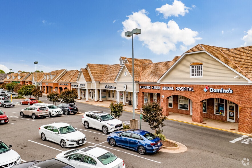 5600-5675 Stone Rd, Centreville, VA for lease - Building Photo - Image 3 of 7