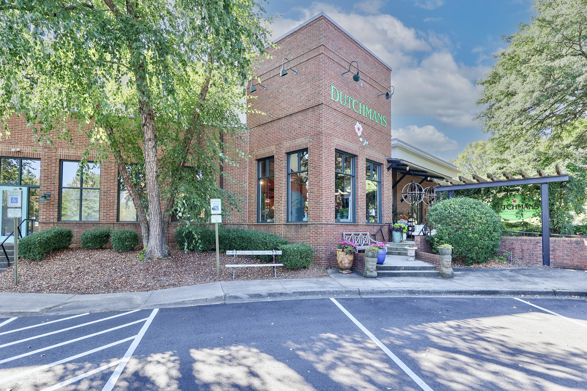 19826-19910 N Cove Rd, Cornelius, NC for lease Interior Photo- Image 1 of 51