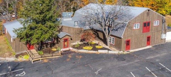 30 Middleton Rd, Wolfeboro, NH for sale - Primary Photo - Image 1 of 1