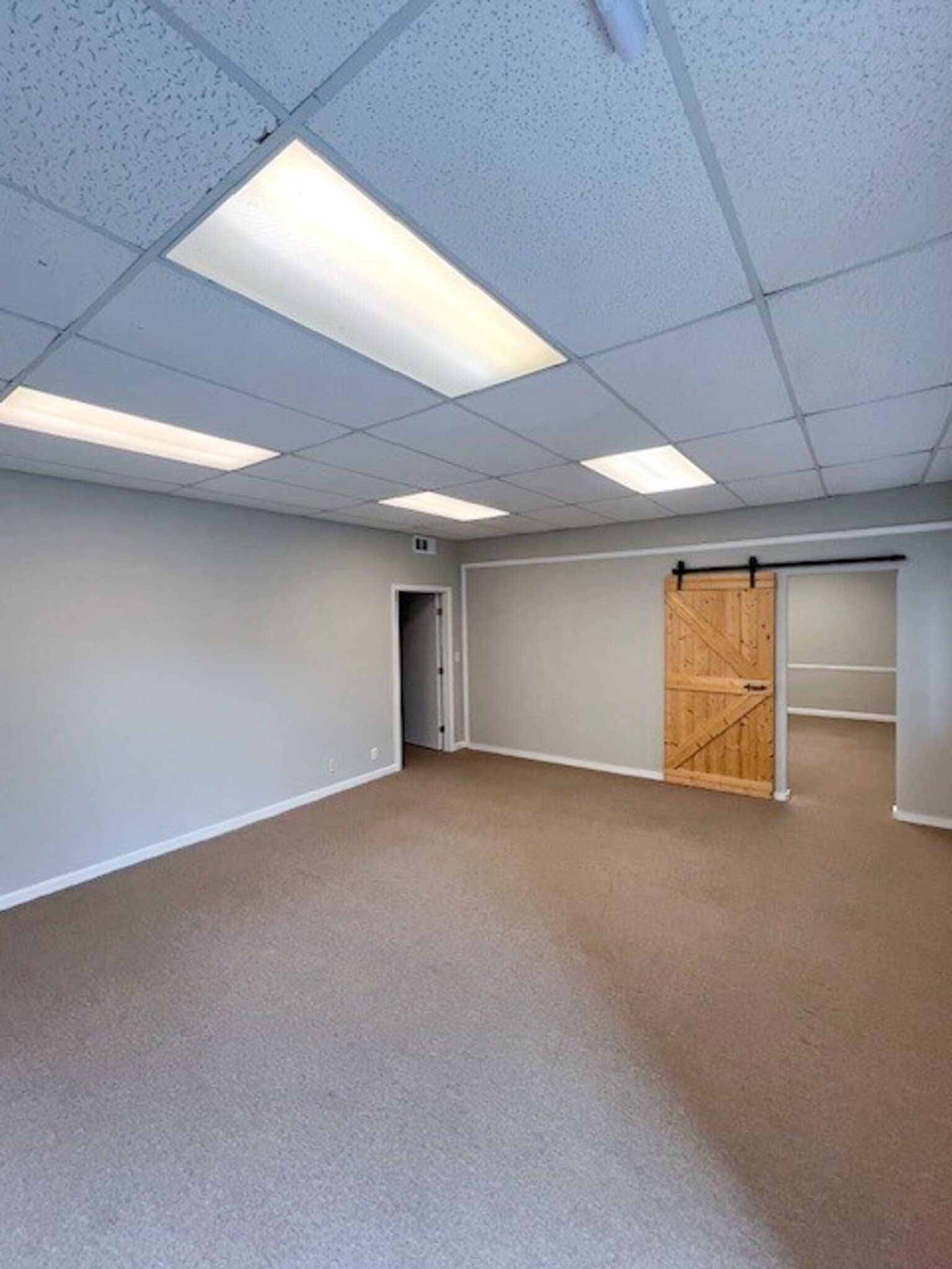 474 Woodycrest Ave, Nashville, TN for lease Interior Photo- Image 1 of 7