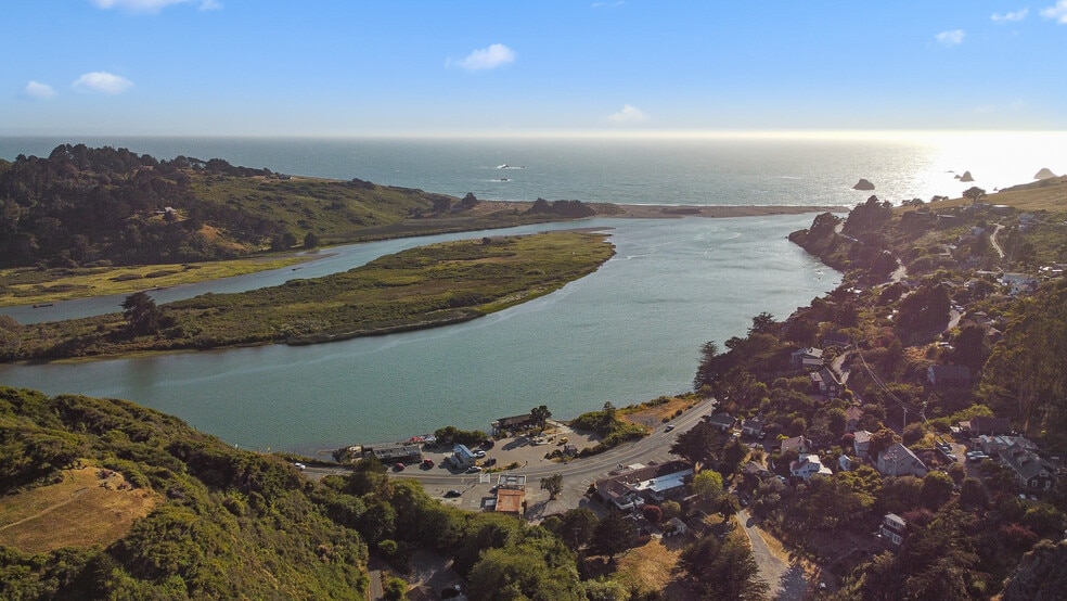 Jenner Inn - Coast Highway Sale portfolio of 2 properties for sale on LoopNet.com - Aerial - Image 3 of 63