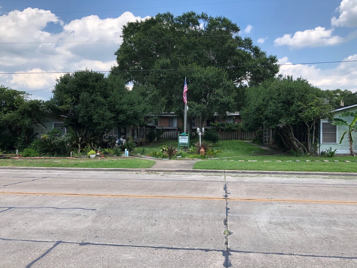 1301 S Hood St, Alvin, Tx 77511 