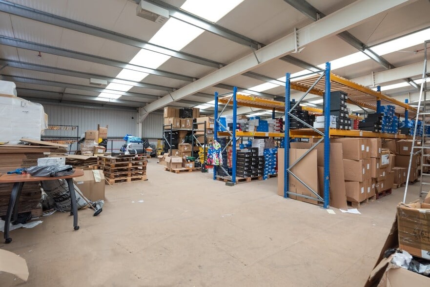14 Easter Industrial Park, Rainham for sale - Interior Photo - Image 3 of 6