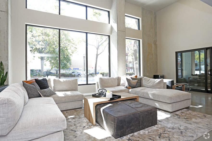 777 Broadway, Oakland, CA for lease - Interior Photo - Image 2 of 24