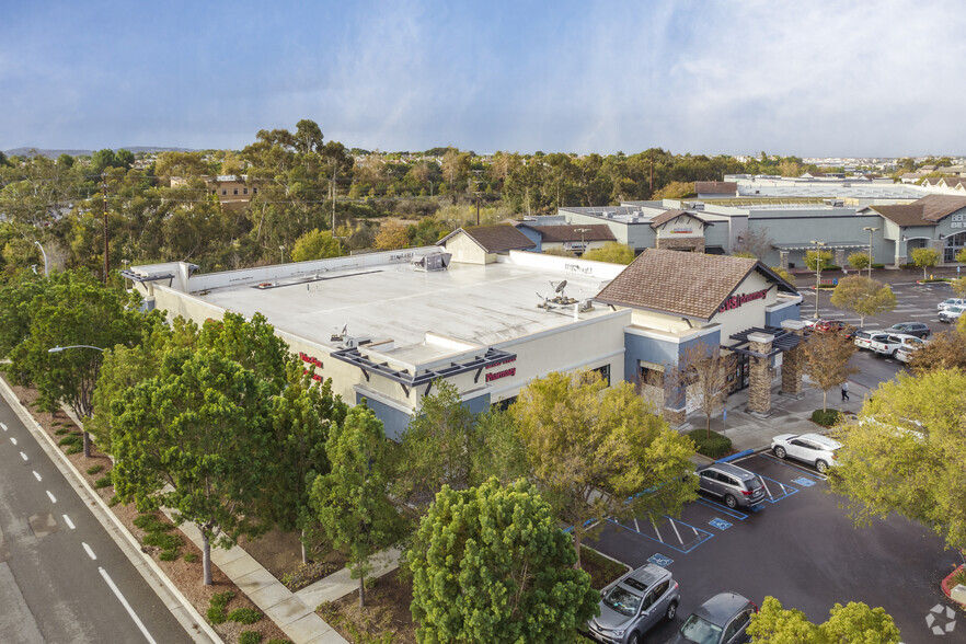 10525 4S Commons Dr, San Diego, CA for lease - Building Photo - Image 2 of 34