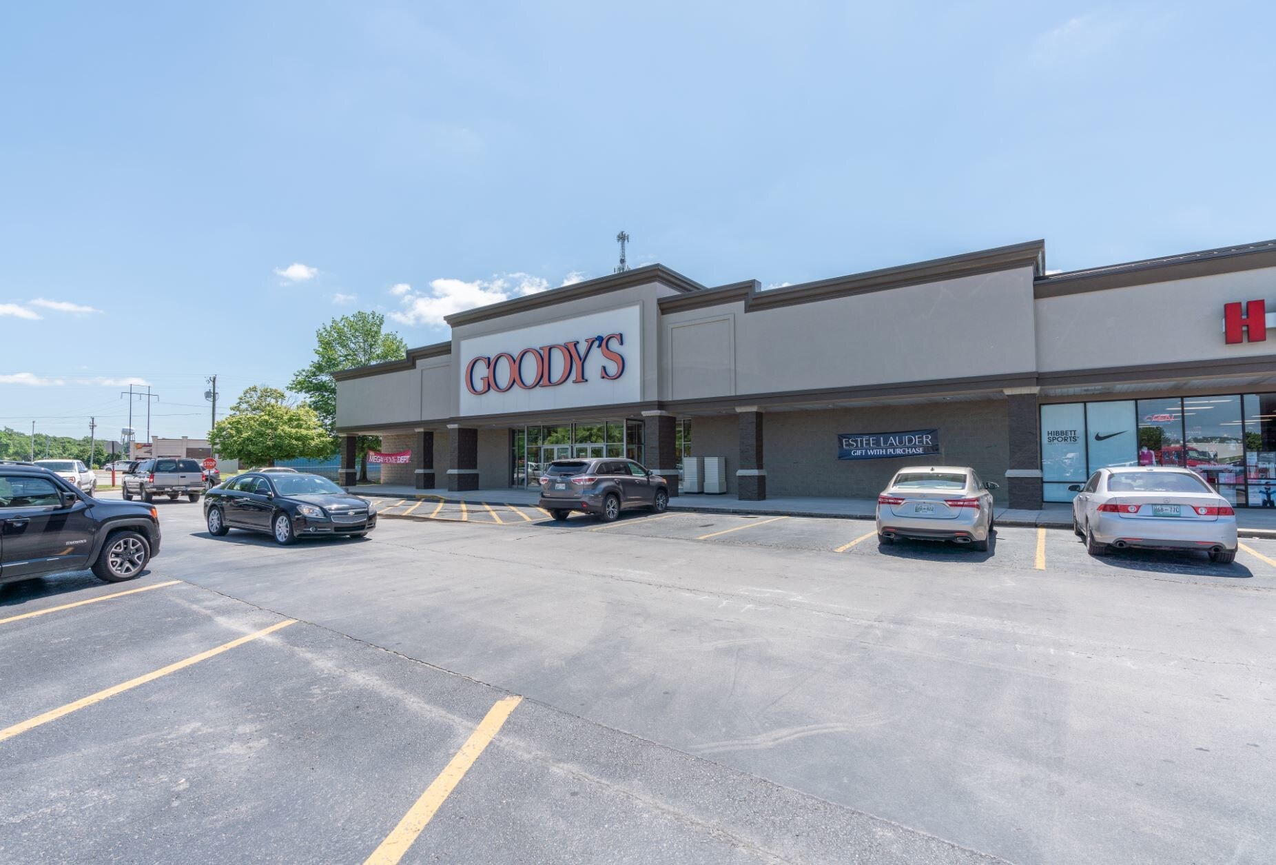 2675 Decherd Blvd, Winchester, TN 37398 Merchants Central