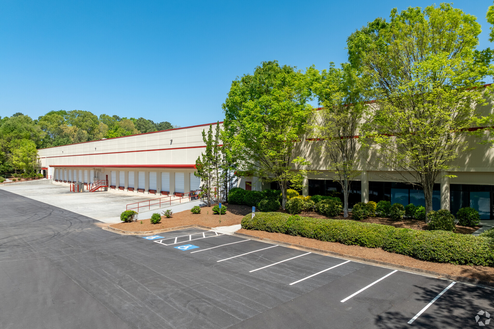 5080 N Royal Atlanta Dr, Tucker, GA for lease Primary Photo- Image 1 of 5