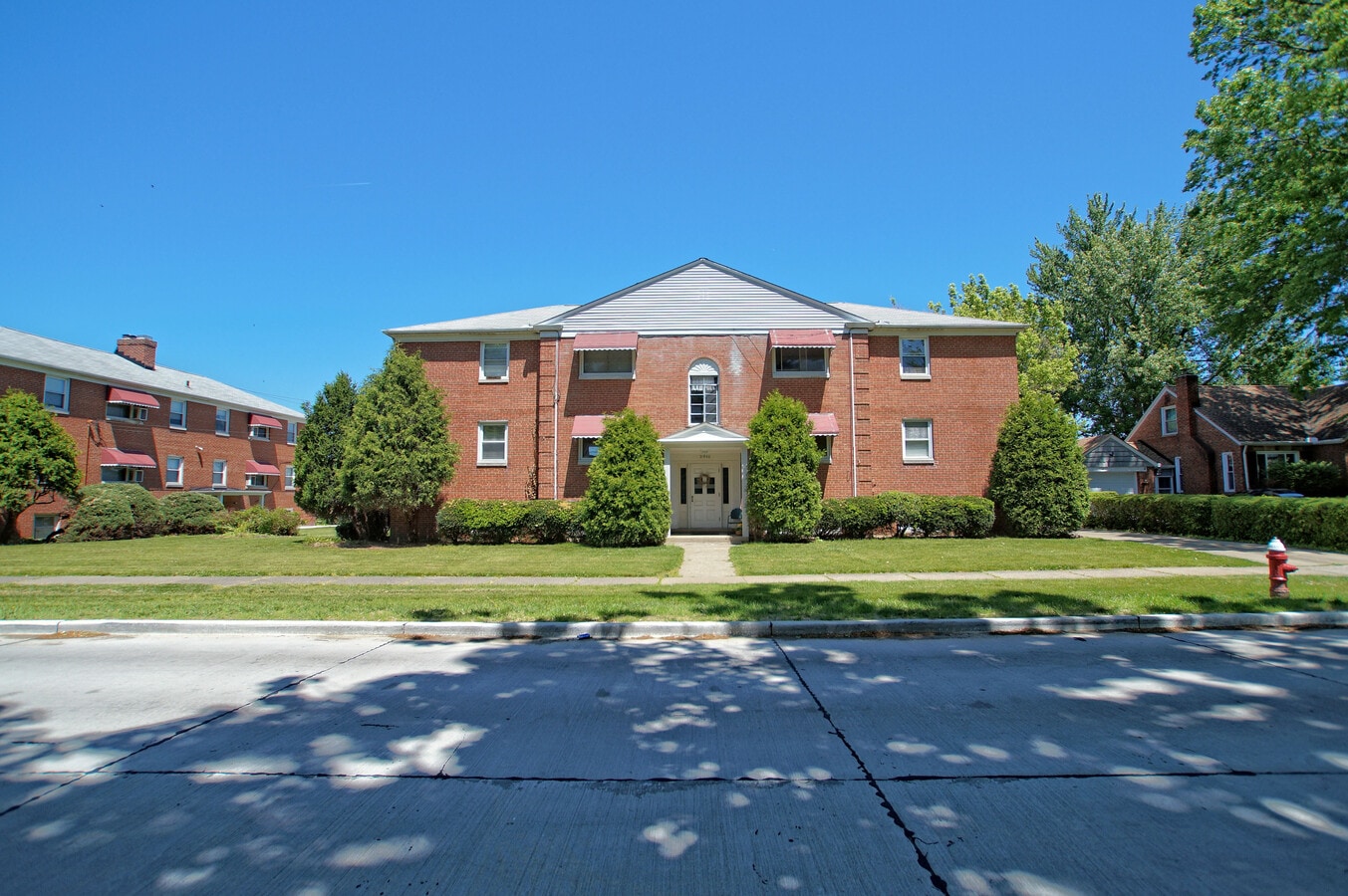 21950 Hillsdale Ave, Fairview Park, OH 44126