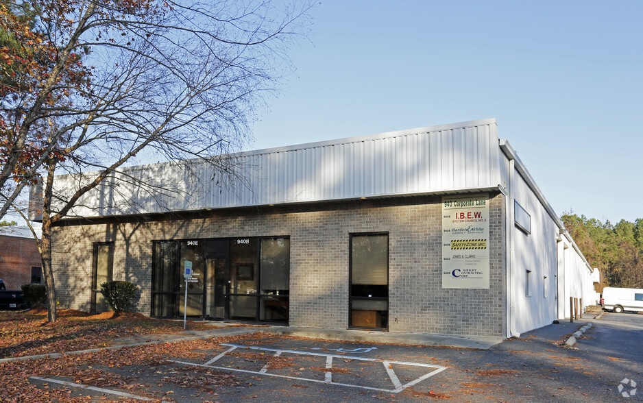 940 Corporate Ln, Chesapeake, VA for lease - Primary Photo - Image 1 of 3
