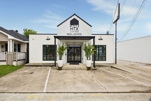 4521 N Main St, Houston TX - Office Space