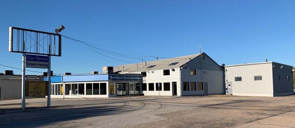 Retail in Warwick, RI for sale - Building Photo - Image 1 of 1